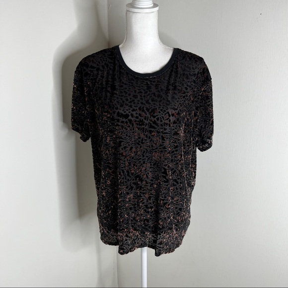 We The Free Velvet Teddy Burnout Tee Black Combo - Picture 7 of 12